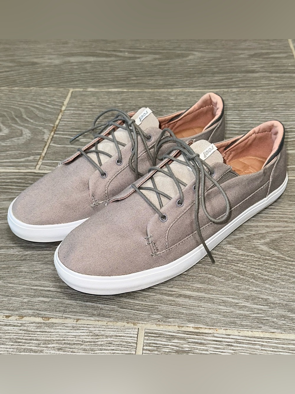 Reef Women's Iris Canvas Sneakers Lightweight Grey Low-Top Size 9 Shoes Coastal